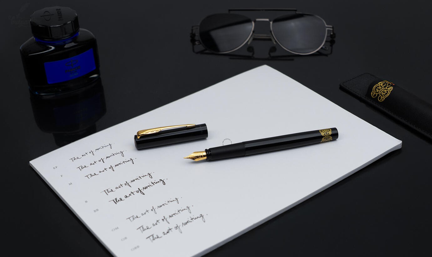 Bộ quà tặng bút máy Parker Vector XL Horse Black GT