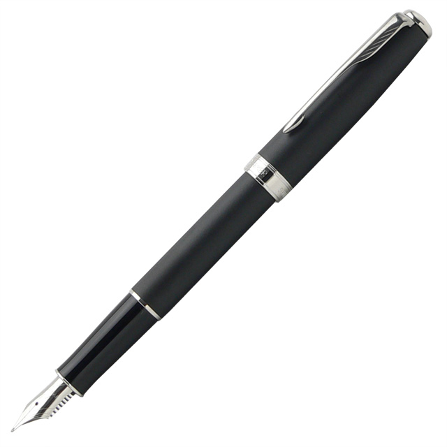 Bút máy Parker Sonnet 07 Mate Black cài trắng