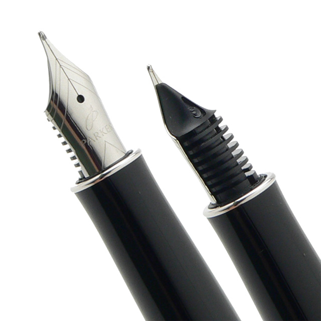 Bút máy Parker Sonnet 07 Mate Black cài trắng